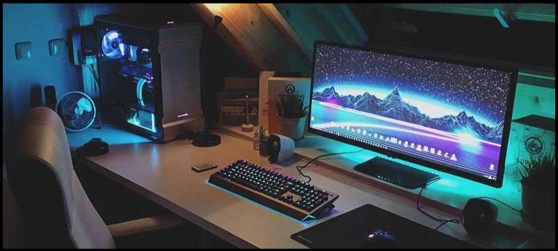 postazione pc widescreen